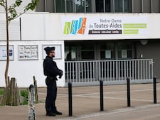 “Il venait d’envoyer un mail de 13 pages aux élèves”: le profil troublant de l'auteur présumé de l’attaque au couteau à Nantes