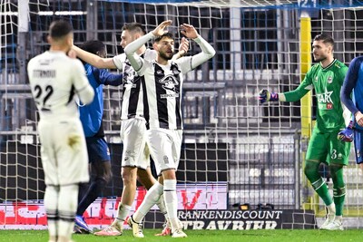 Accroché par Dender, Charleroi continue de faire du surplace