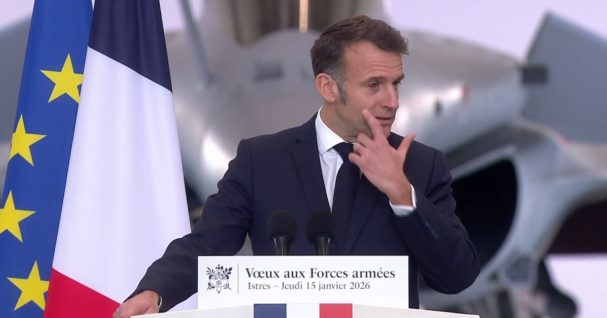 “Il a tenté de le cacher avec ses lunettes”: Macron apparaît avec l’œil ...