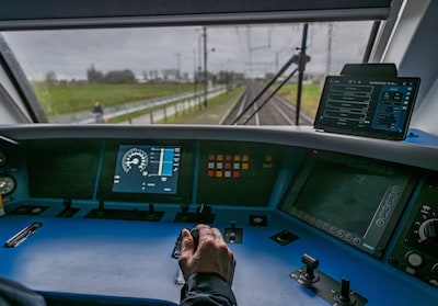 Une vache heurtée par un train à Saintes, le trafic perturbé