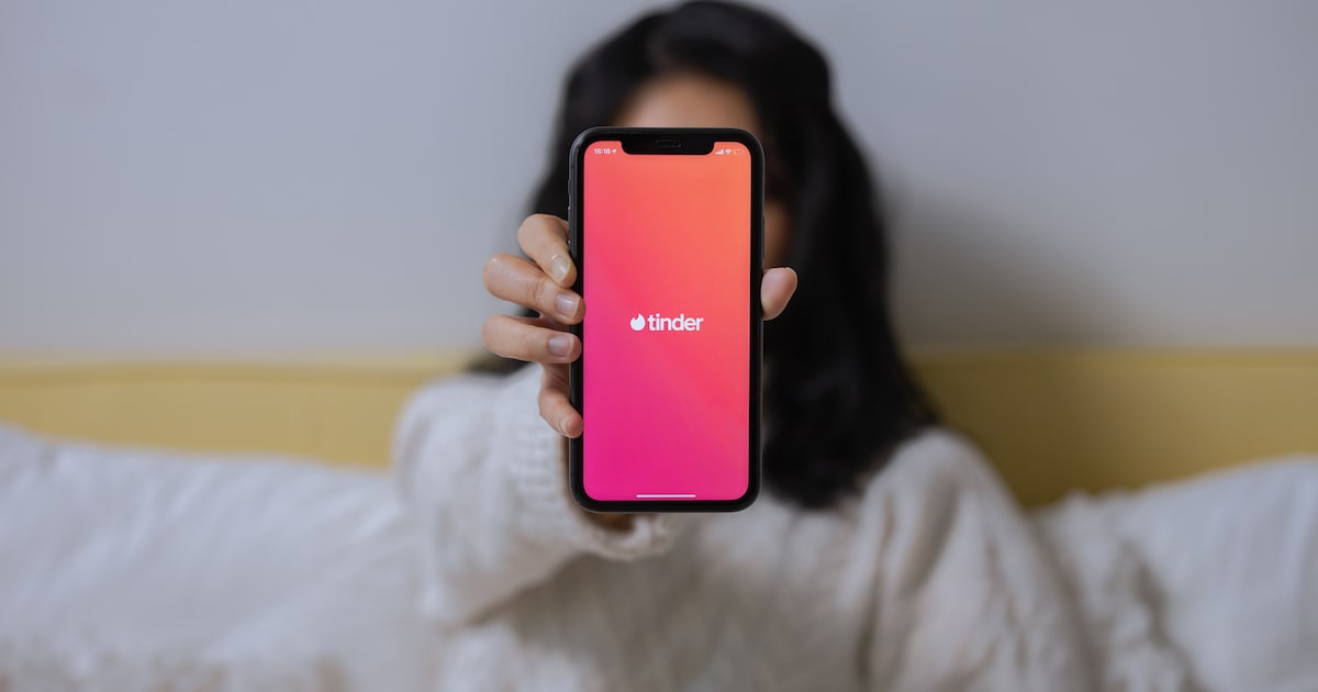 s-duire-nouveau-les-jeunes-et-surtout-les-femmes-comment-tinder-en