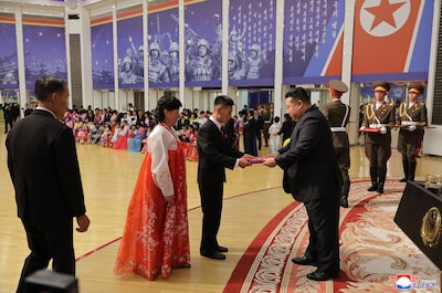 Kim Jong Un rencontre les familles de soldats nord-coréens morts en Russie: “Je voulais les consoler”