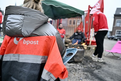 “Un déni de démocratie”: la CSC et la CGSP en désaccord avec les plans de Bpost