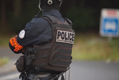 L’horreur en France: un enfant retrouvé mort dans un buisson à Rennes