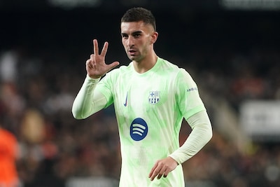 Triplé de Torres et énorme boulette de Dimitrievski: la manita du Barça à Valence