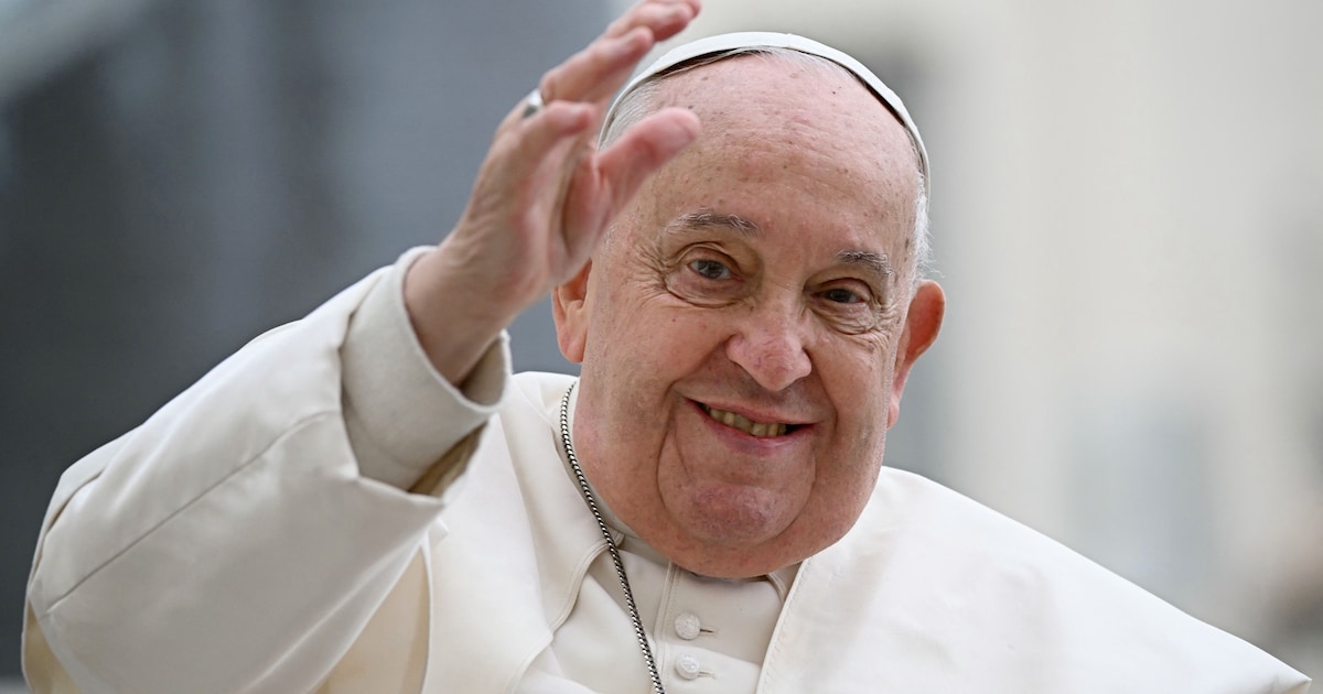 L'hospitalisation du pape François relance les spéculations sur sa ...