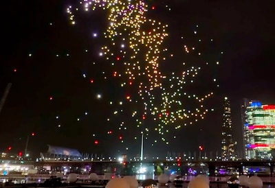 Le spectacle lumineux tombe à l’eau: des dizaines de drones s’écrasent dans le port de Sydney
