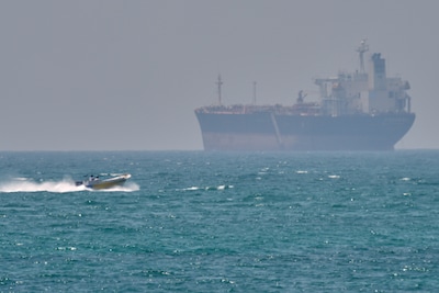 The nuisance power of the Iranian “mosquito fleet”, small fast boats difficult to neutralize