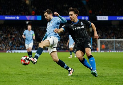 Le Club de Bruges tombe avec les honneurs à Manchester, mais se qualifie pour les barrages de la C1