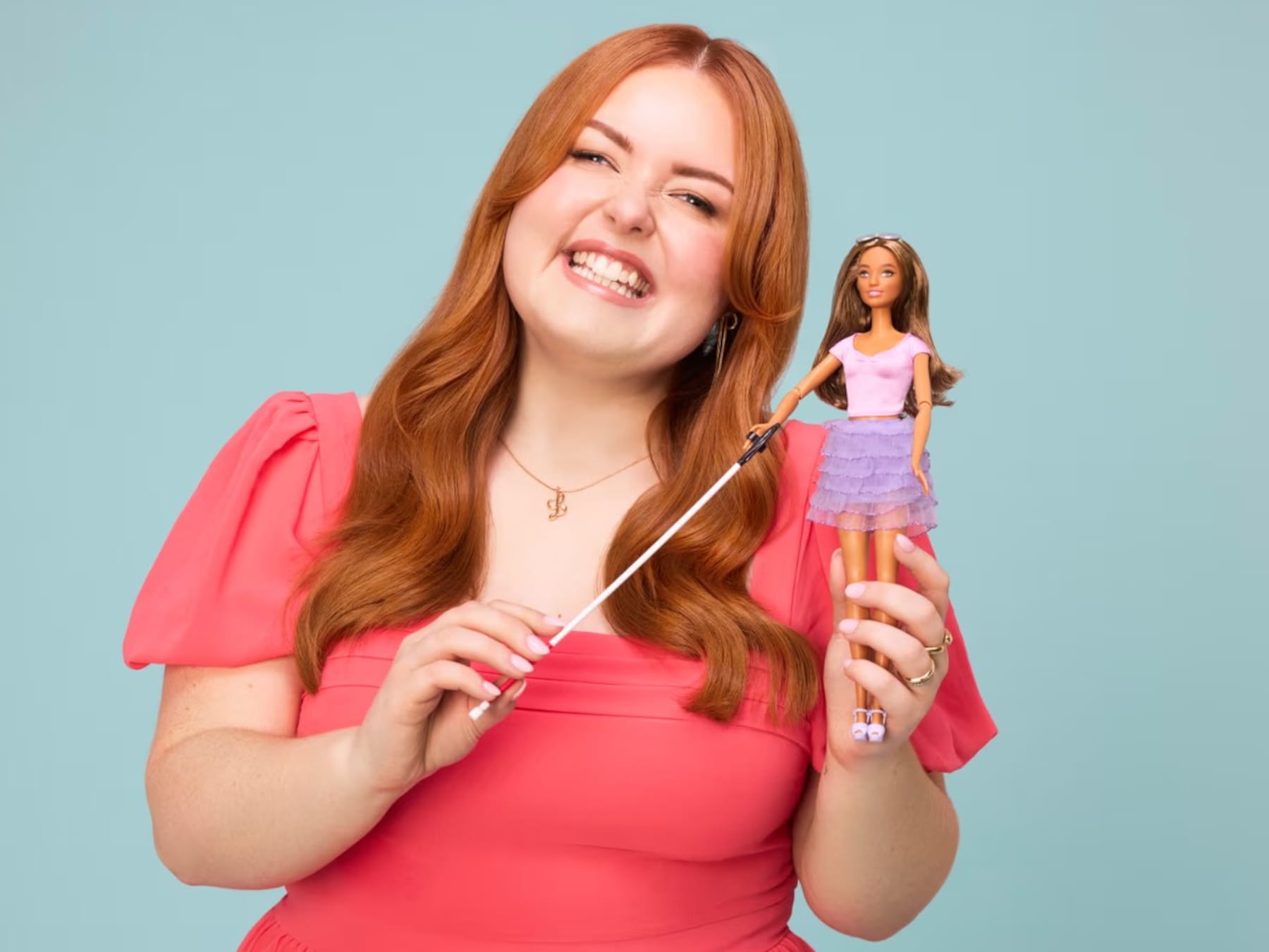 “Un pas en avant positif”: Mattel lance la première Barbie aveugle
