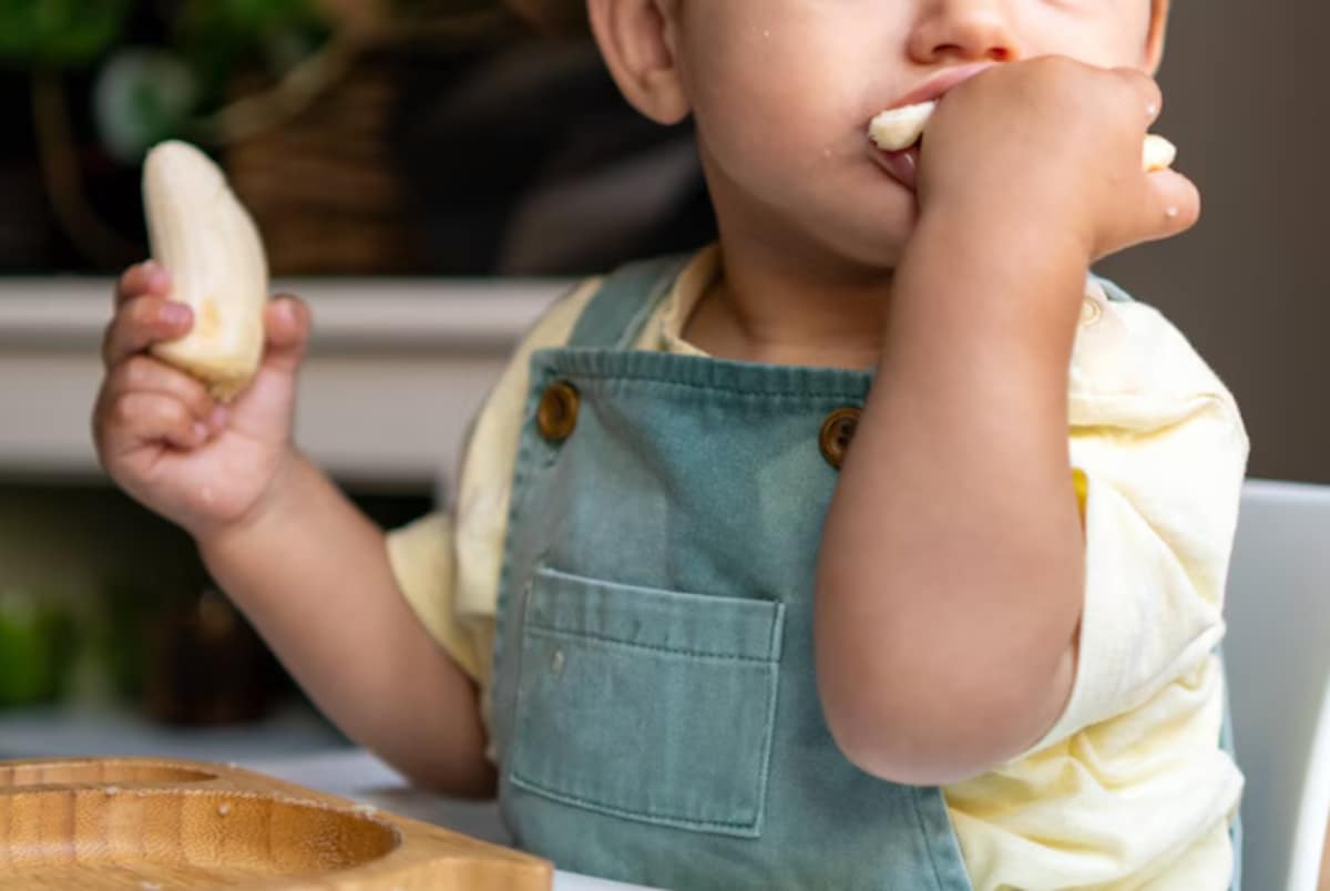 Ça ne doit pas arriver”: un enfant meurt à la crèche en s'étouffant avec  une banane | 7sur7.be