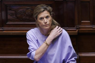 Loi sur l’avortement: Annelies Verlinden accusée de “brader 