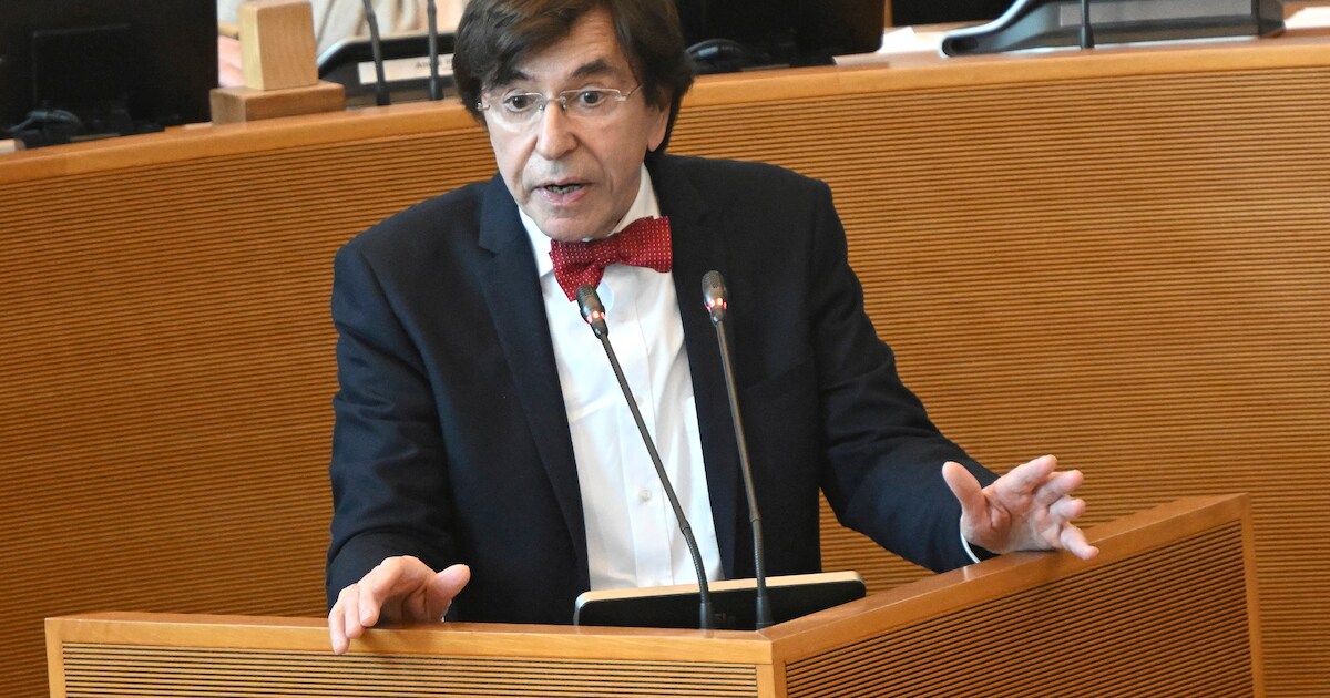 Elio Di Rupo dément toute corruption et annonce une plainte pour ...