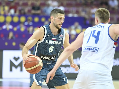 Aleksej Nikolic (Slovénie).