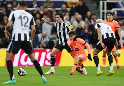 Le Barça malmené à Newcastle, le Bayern et l'Atlético déroulent