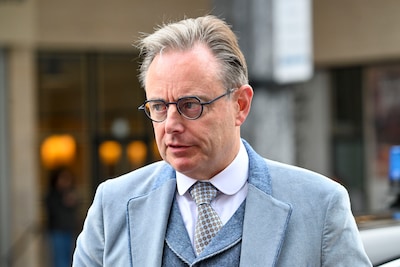 La justice confirme la détention des suspects de l’attentat déjoué contre De Wever