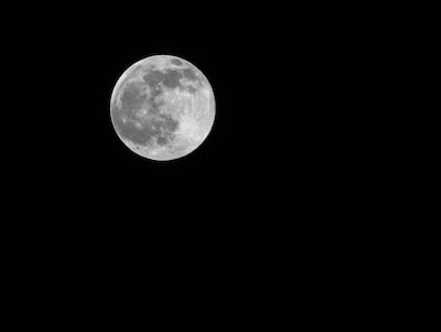 Quelle heure est-il sur la Lune? Une question cruciale