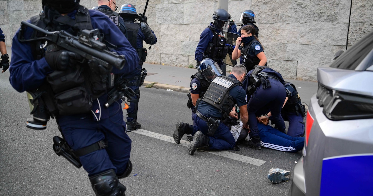 Blocages de lycées en France: 440 interpellations et des images de ...