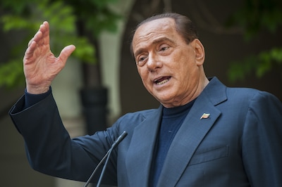 Le clan Berlusconi gagnerait un demi-milliard de dollars en vendant sa villa à un “acheteur arabe”