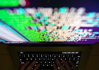 Voici les 10 pays les plus visés par les cyberattaques russes (et la Belgique en fait partie)