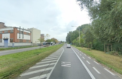 Dramatique accident à Bruxelles: une personne meurt coincée sous une camionnette