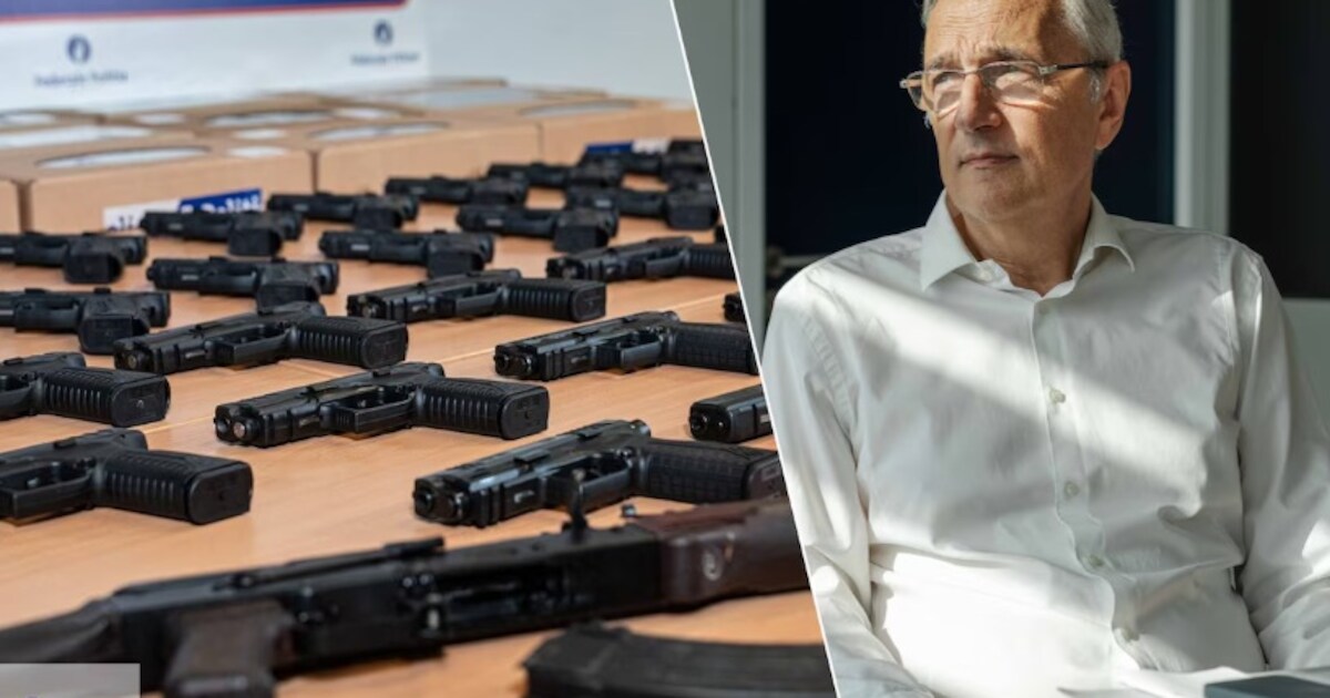 Nonante armes semi-automatiques contrefaites saisies à Bruxelles, 16 ...