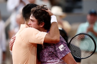Nouvelle sensation à Roland Garros: la pépite Fonseca renverse Djokovic au terme d’un combat épique