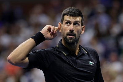 Douleurs au dos et énervement: Djokovic se hisse en huitièmes de finale de l’US Open