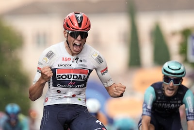 Paul Magnier s’impose au sprint sur la 18e étape du Giro, Vingegaard reste en rose