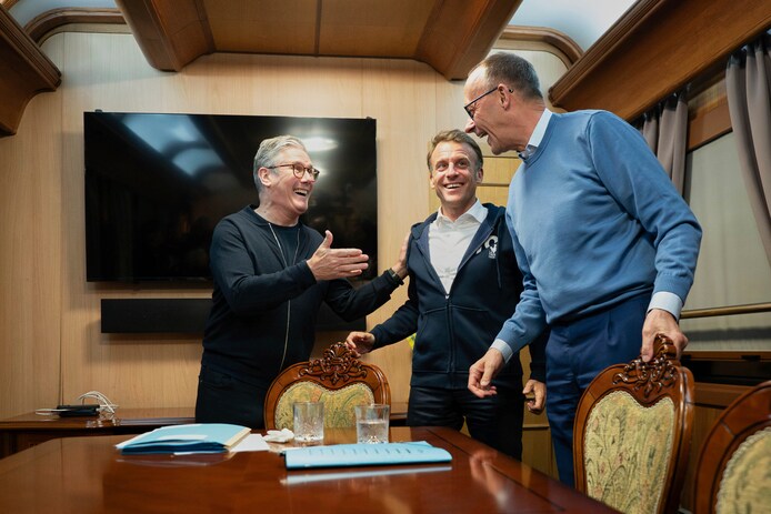 Starmer, Macron et Merz, alors qu’ils se rendaient en Ukraine en train au début du mois de mai 2025.