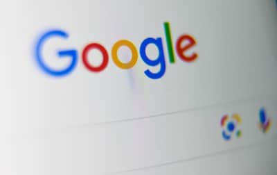“C’est impossible”: Google assure ne pas pouvoir vérifier les faux avis en ligne