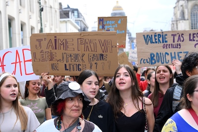 Pourquoi les mesures du décret-programme fâchent-e