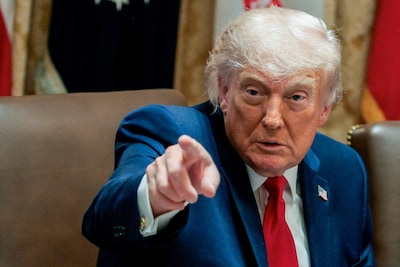 Vague d’indignation aux États-Unis : la Maison-Blanche assouplit sa politique sur les demandes de “green card”