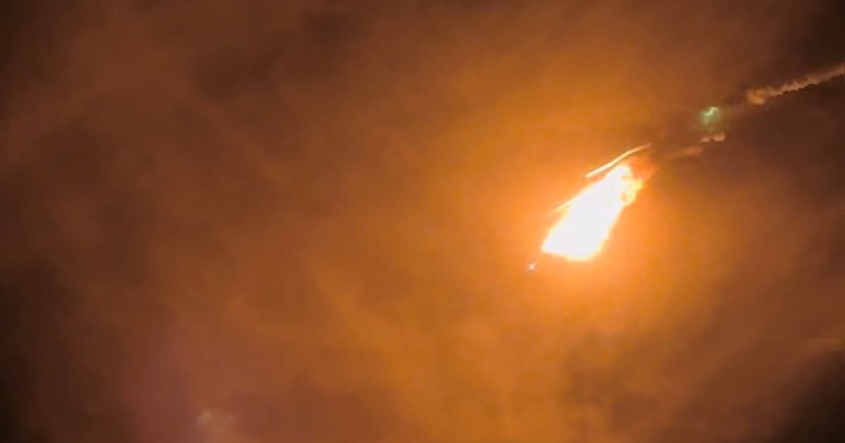 Une explosion en plein vol: une fusée chinoise a subi une “anomalie ...