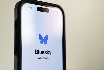 Des centaines de comptes Bluesky piratés par une campagne de désinformation russe