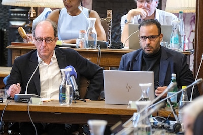 “C’est les élections”: de nouveaux messages renforcent les soupçons visant Lotfi Mostefa