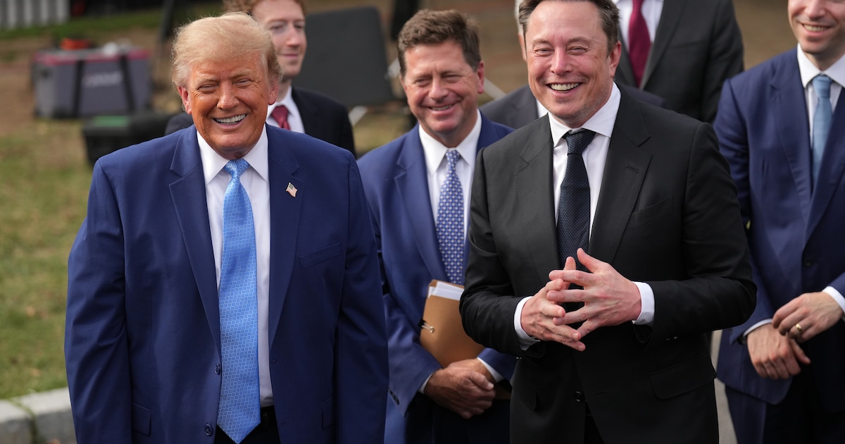 Donald Trump plaide pour “l’auto-régulation” de l’IA et évoque "un accord contraignant sur le plan moral"