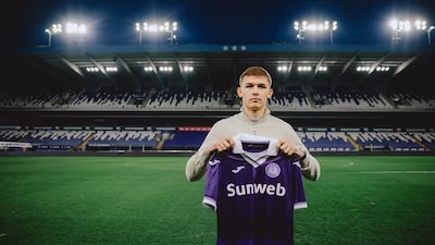 Journée chargée à Anderlecht: un attaquant arrive, un autre s'en va et Marco Kana prolonge