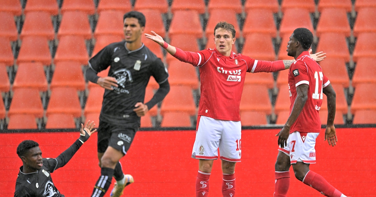 Premières occasions et premières interventions spectaculaires des deux gardiens (0-0)