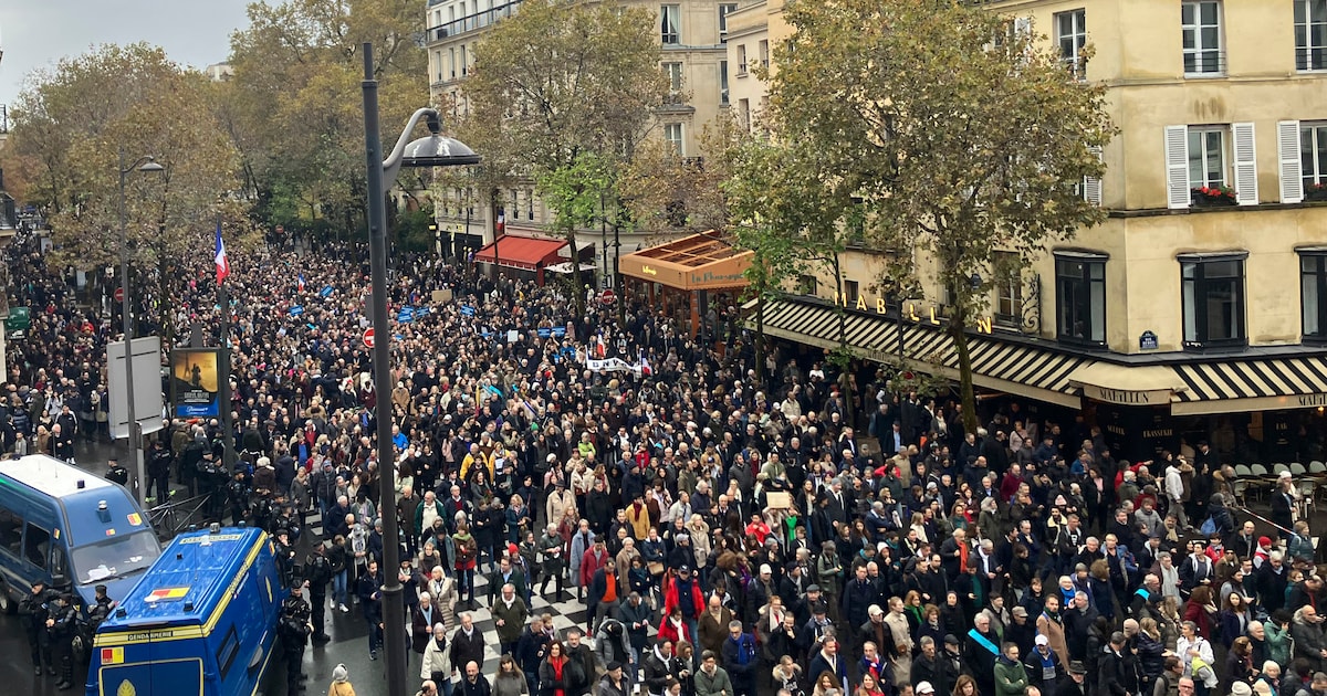 Des milliers de personnes ont défilé à Paris contre l'antisémitisme ...