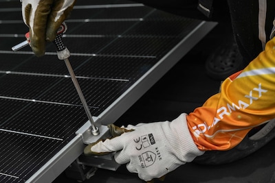 Plus de 90% des installateurs de panneaux solaires et de pompes à chaleur sont en infraction