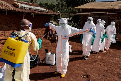 Traitements et vaccins contre Ebola: l’OMS publie ses recommandations