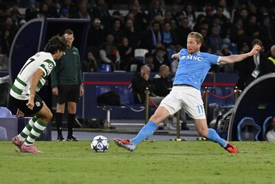 Avec deux assists de Kevin De Bruyne, le Napoli empoche ses premiers points en C1