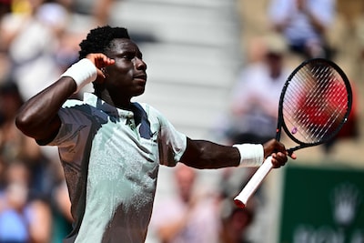 Sensations à Roland-Garros: la pépite Kouamé avance, Medvedev prend la porte