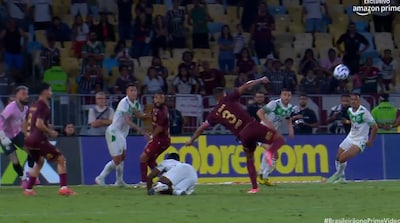 Reprise acrobatique à la dernière seconde: l’incroyable but de Thiago Silva avec Fluminense