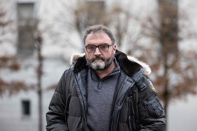 “Coupable idéal” ou tueur en série? Le procès de l’anesthésiste français soupçonné de 30 meurtres