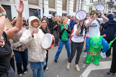 Réforme de l’enseignement: appel à une “large manifestation”