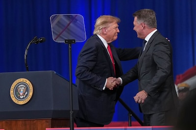 Audi annonce une méga-usine aux États-Unis, Trump jubile