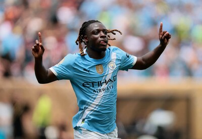 Entrée en lice réussie pour Manchester City, Jérémy Doku buteur