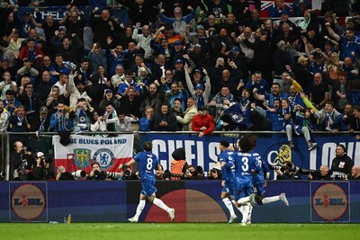 25 minutes de folie et un triomphe historique: Chelsea renverse le Betis et empoche la Conference League